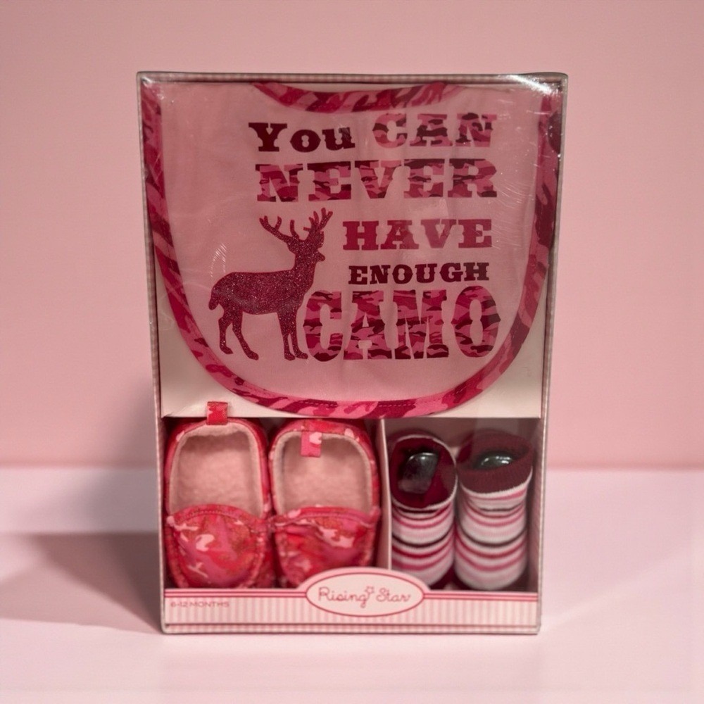 Rising Star Pink Camo Baby Shoe and Bib Set